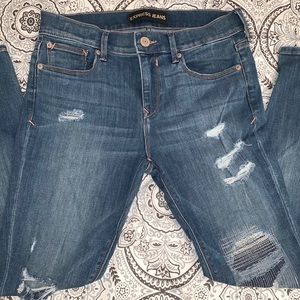 Distressed Mid Rise Legging Jeans